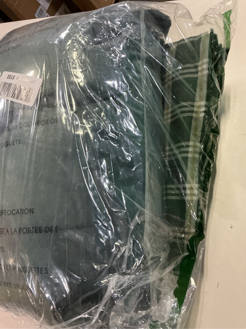 Condition photo showing Good Condition for Plush Queen Comforter Set Dark Green, Flannel Velvet Comforter Sets 7 Pieces Bed in a Bag, Soft Warm Winter Bedding Set with Sheets, Pillowcases & Shams Dark Green Queen