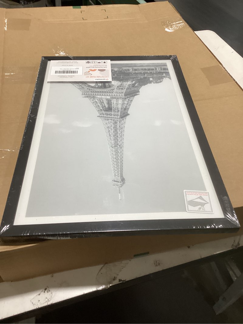 Condition photo showing Good Condition for upsimples 12x18 picture frame, display pictures 11x17 with mat or 12 x 18 without, wall hanging poster frames, black, 1 pack black 12x18