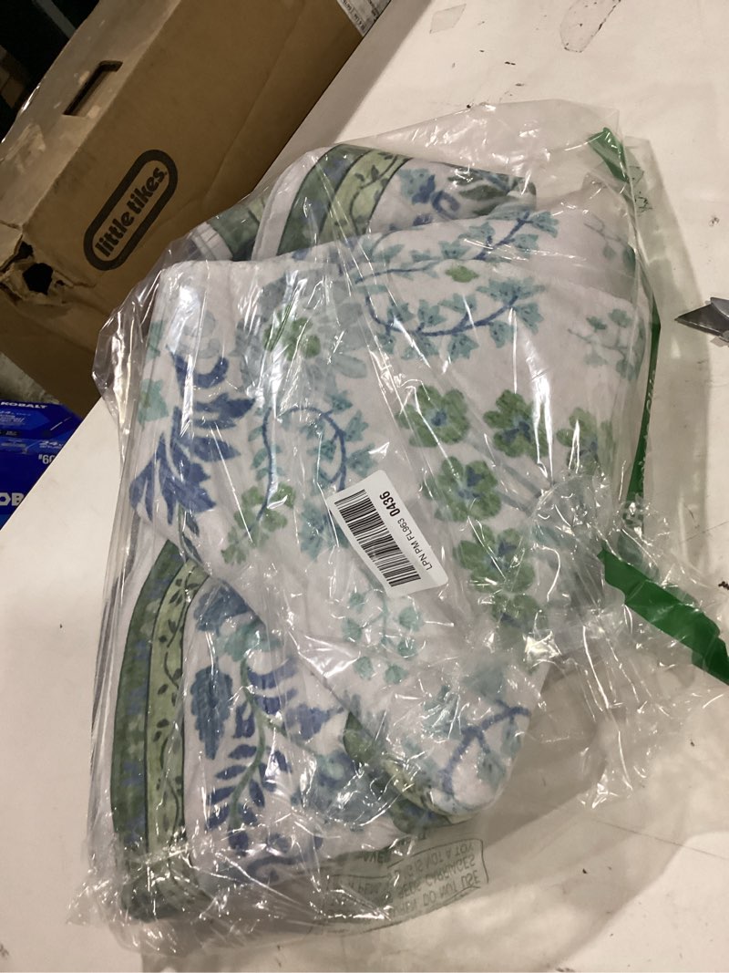 Condition photo showing Good Condition for dcx area rug 5x5 botanical floral washable rugs in green and blue soft non slip low pile stain resistant round carpet for high-traffic areas bedroom kitchen 5' (round) green & blue