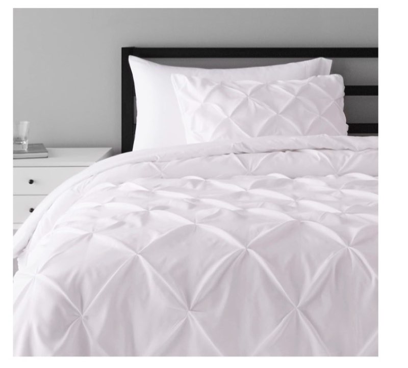 White comforter set 