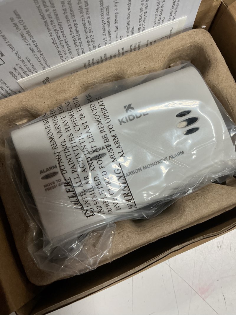 Condition photo showing Good Condition for kidde carbon monoxide detector, battery powered co alarm with leds, test-reset button, low battery indicator, portable frustration free packaging