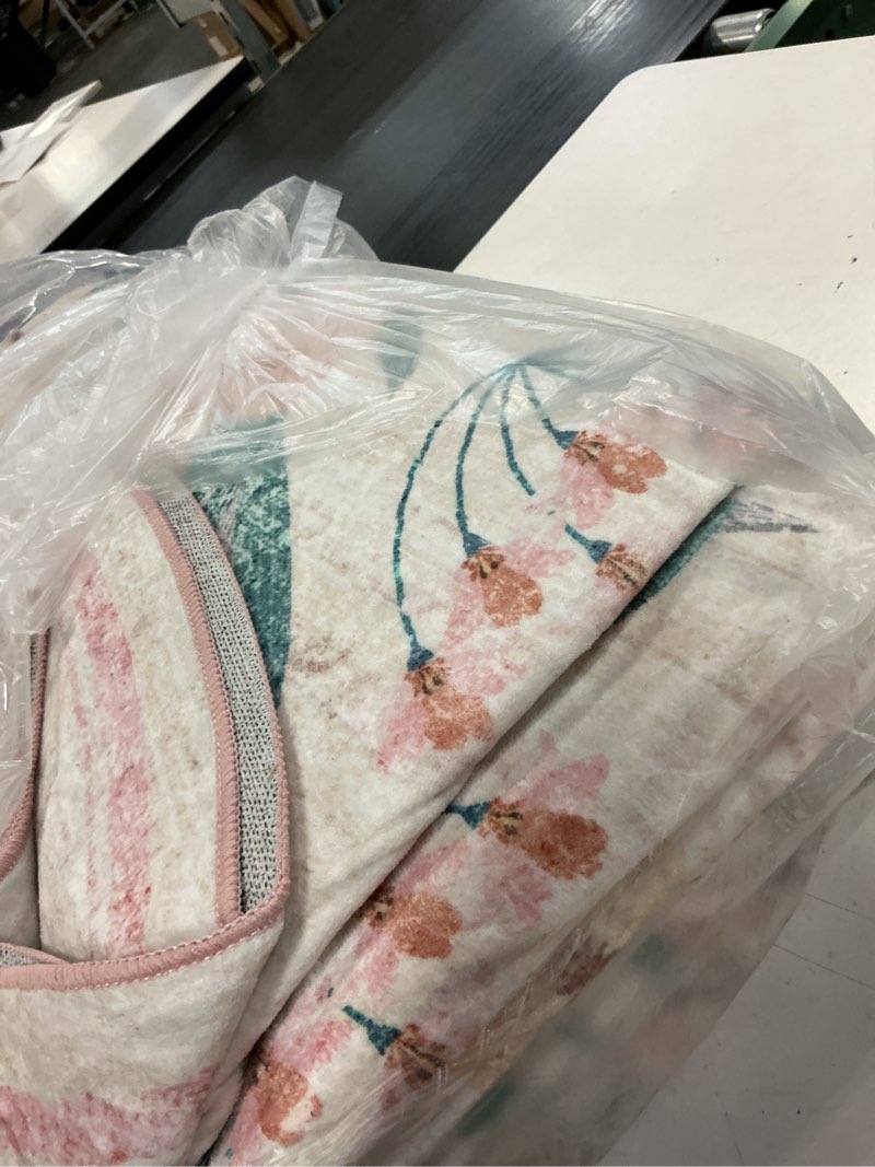 Condition photo showing Good Condition for 8x10 scalloped rug for living room, pink floral rug for girls bedroom,washable rugs soft low pile non slip rugs for nursery college bedroom decor kids room playroom pink scalloped 8' x 10' (rectangular)
