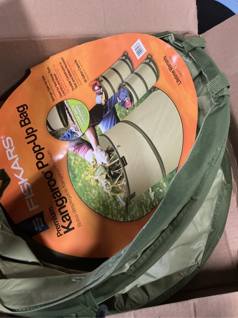 Condition photo showing Good Condition for fiskars kangaroo collapsible garden bag with heavy duty hardshell bottom for yard waste, 30 gallon reusable container for lawn care and gardening