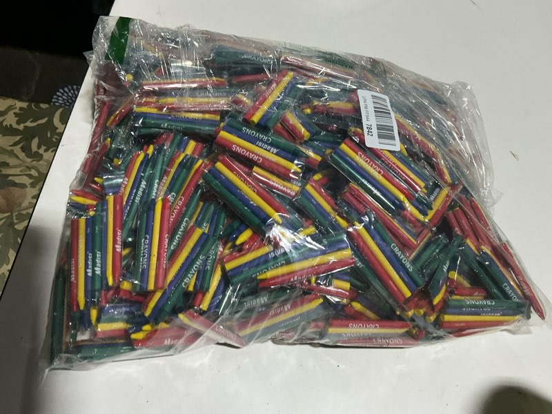 Condition photo showing Good Condition for Madisi Crayons Bulk Pack, Regular Size, 4 Colors, cellophane 250 Packs, 1000 Count