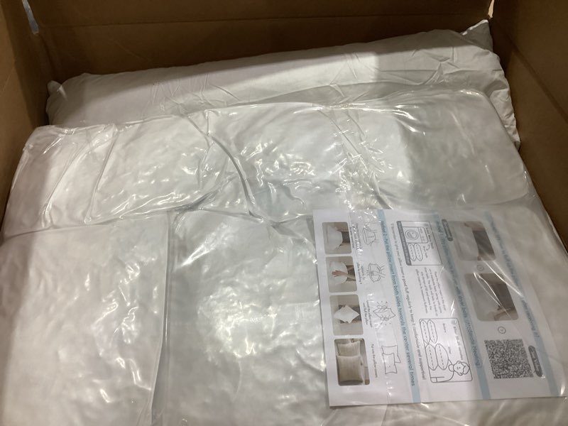 Condition photo showing Good Condition for MIULEE 22x22 Pillow Inserts,Set of 2 Down Feather Throw Pillows for Couch Sofa Bed, Decorative Fluffy Throw Pillow Inserts Cotton Fabric,White 2 22x22 Inch