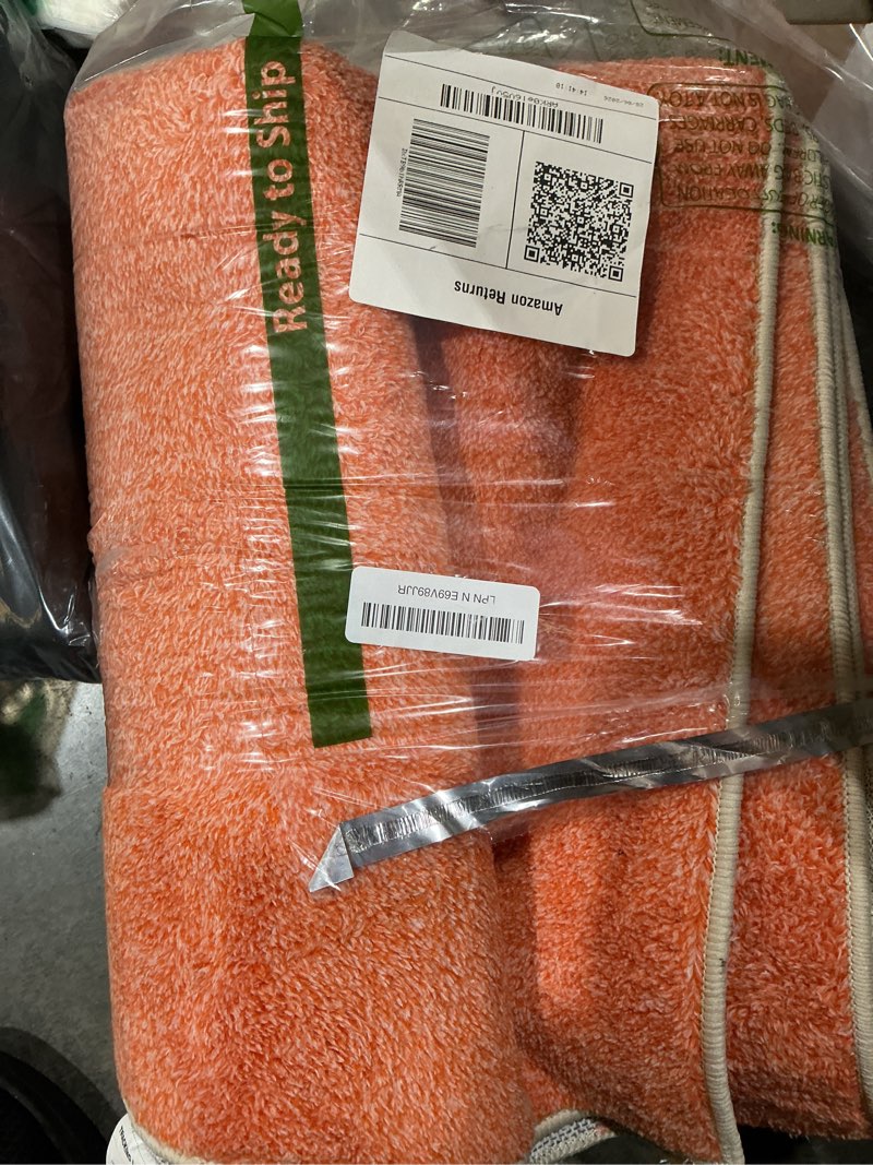 Condition photo showing New/Like New for finre?c 5x7 washable area rugs for bedroom living room, low pile thin rug solid color, non-slip carpet indoor for home decor (orange/white) orange/white 5' x 7' (rectangular)