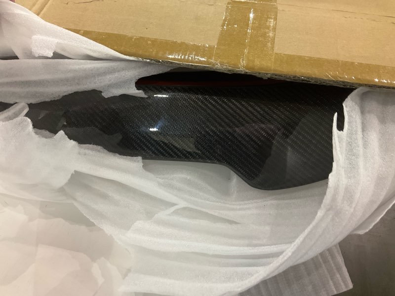 Carbon fiber trunk spoiler