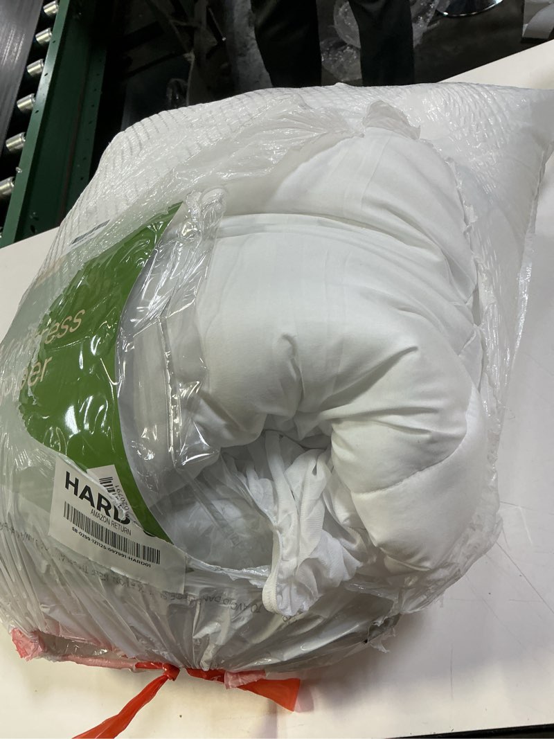 Condition photo showing As Is for Mattress Pad Queen Size – Quilted Fitted Mattress Protector – Cotton Pillow Top Cover w/ 8-16" Deep Pockets – Thick, Comfy & Plush – Cooling, Breathable & Noiseless – Machine Washable – 60 x 80(White) Queen White