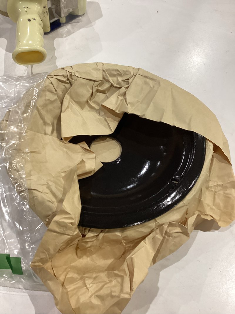 Condition photo showing Good Condition for ge black stove drip pans, 10% energy save by enamel spraying prevent bending and rust - include 2 6'' burner drip pans and 2 8'' drip bowl ge/hotpoint ge-black
