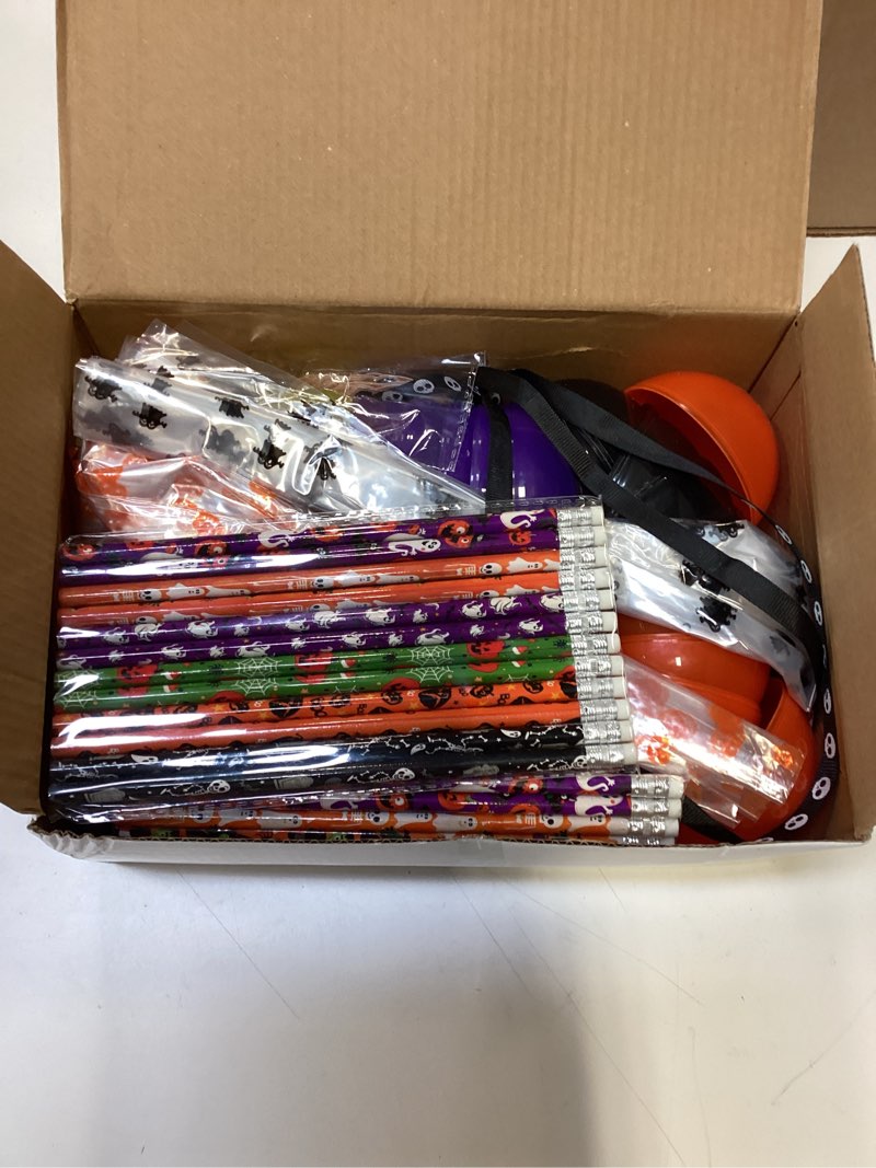 96 pcs halloween party favors gift trick or treat container halloween pencil empty giant lollipop stationery candy fillable hold plastic lollipop storage for classroom gifts horror