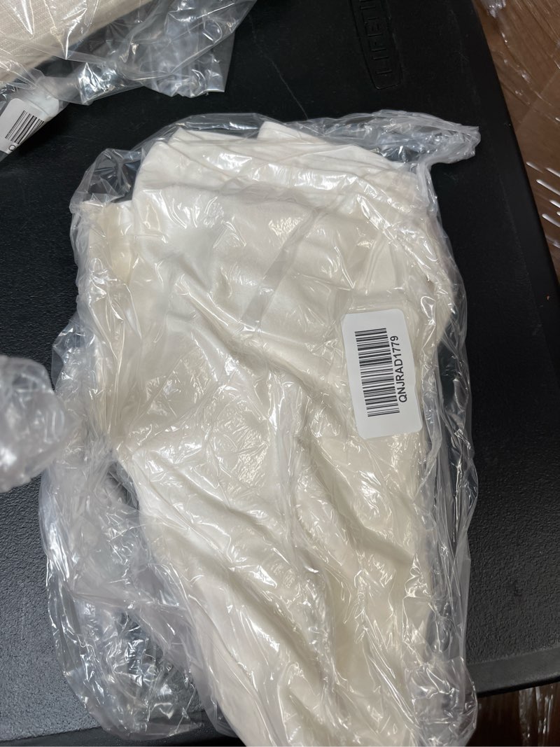 Condition photo showing Good Condition for 100% mulberry silk pillowcase, king, ivory