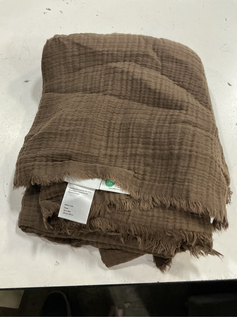 Condition photo showing Good Condition for quince organic cotton throw 50in x 60in brown