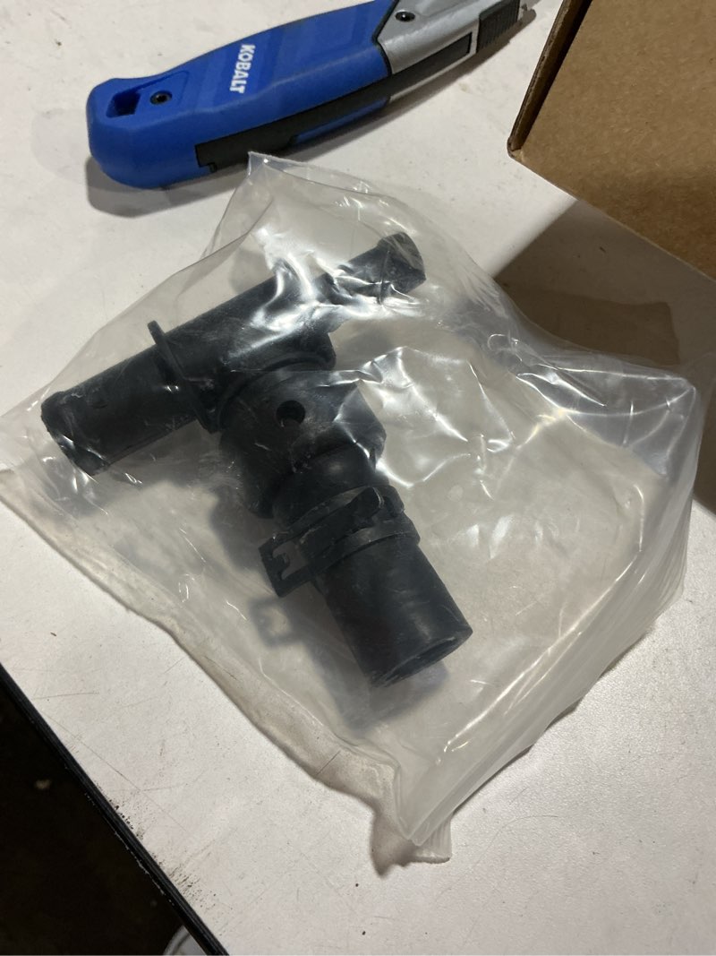 Condition photo showing New/Like New for motoku havc heater hose outlet pipe connector for nissan frontier 2.5l 2005-2020