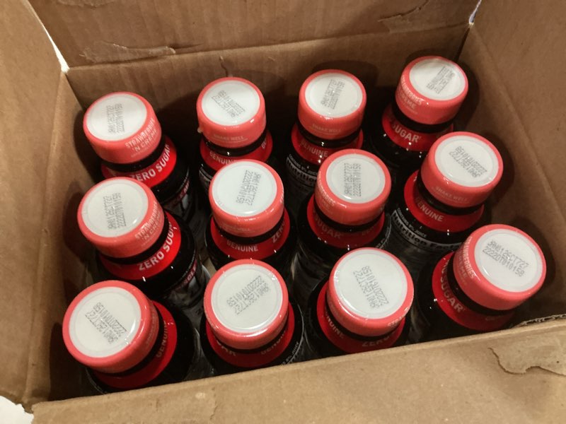 Condition photo showing Good Condition for (BB/01/2026) Muscle Milk Genuine Protein Shake, strawberry, 14 Fl Oz Bottle, 12 Pack, 25g Protein, Zero Sugar, Calcium, Vitamins A, C & D, 6g Fiber, Energizing Snack, Workout Recovery, Packaging May Vary Strawberry 14 Fl Oz (Pack of 12)