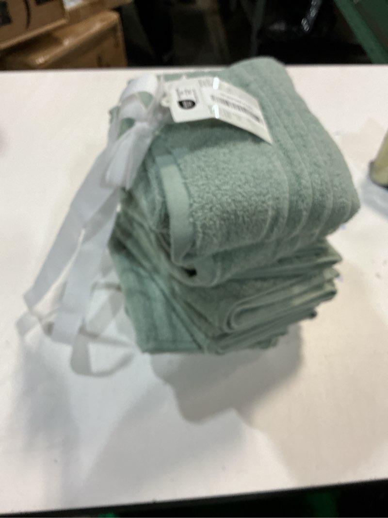 Condition photo showing Good Condition for Great Bay Home 6 Pack Hand Towel Set - 100% Cotton Towels - Absorbent & Quick-Dry Towels for Bathroo (color may vary)