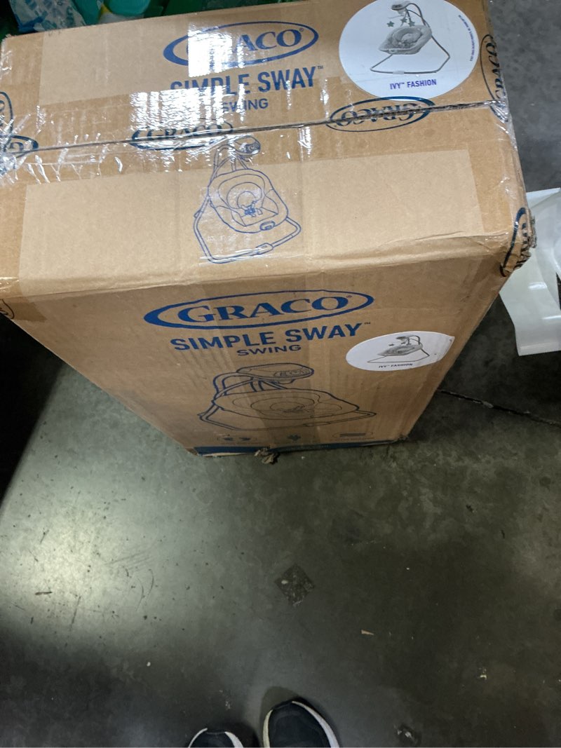 Condition photo showing Good Condition for graco simple sway swing, ivy