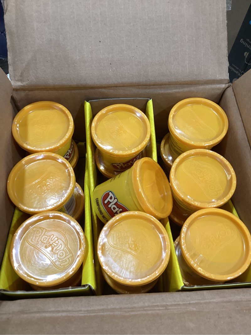 Condition photo showing Good Condition for playdoh (orange) 36 pieces