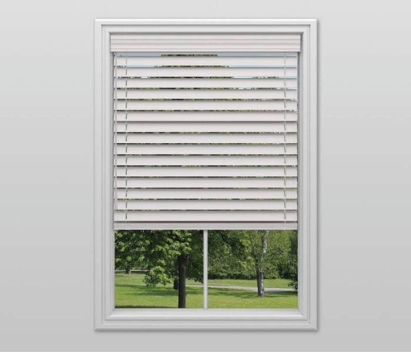 Assorted window blinds 