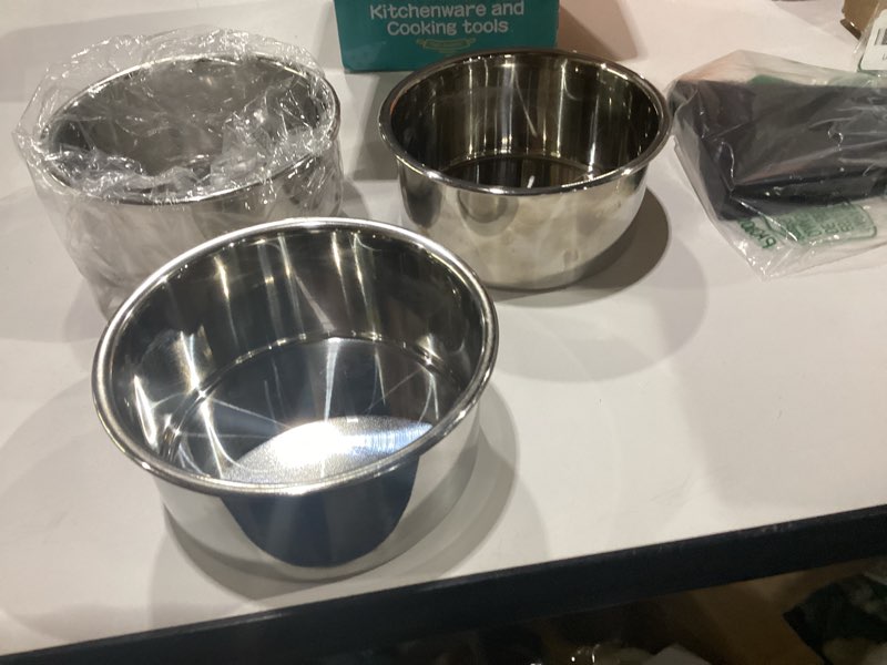 Condition photo showing New/Like New for e-far 4 inch small cake pan set of 3, stainless steel mini round smash cake baking pans, non-toxic & healthy, mirror finish & dishwasher safe 4 inch(set of 3)