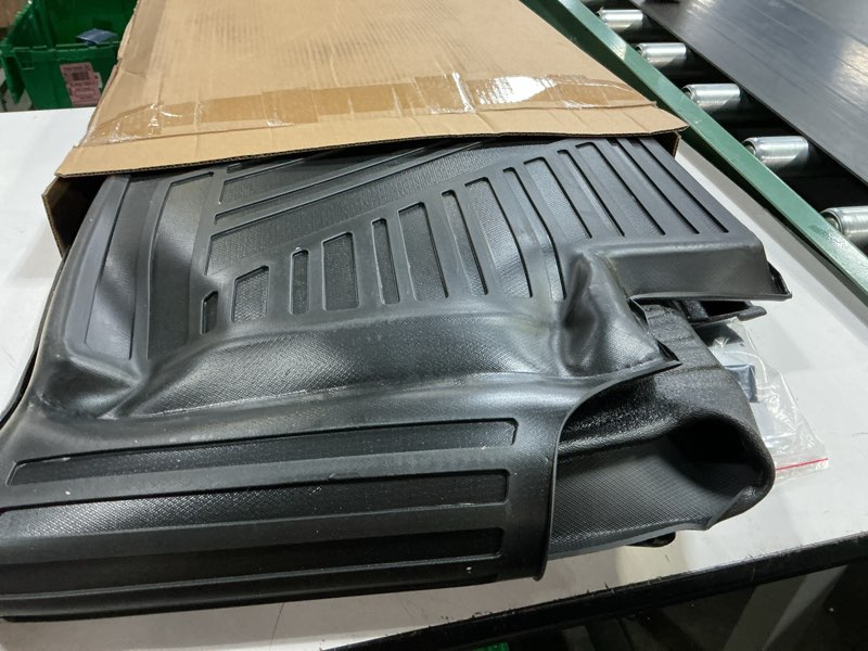 Condition photo showing Good Condition for crv floor mats compatible with 2017-2022 honda cr-v?all weather protection waterproof durable anti-slip odorless custom-fit tpe floor liner front and rear 2 rows set 3?for honda crv?2017-2022 ?floor mats