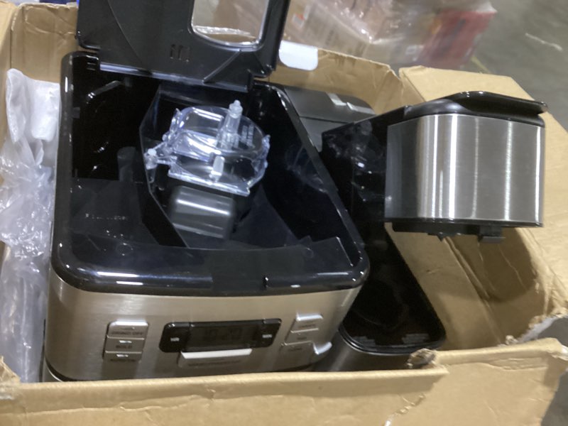 Condition photo showing Good Condition for Cuisinart Coffee Center Grind and Brew Plus, Built-in Coffee Grinder, Coffeemaker and Single-Serve Brewer with 6oz, 8oz and 10oz Serving Size, Black/Silver, SS-GB1NAS 12-Cup Glass Grind & Brew Plus Stainless