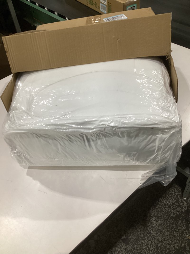 Condition photo showing Good Condition for luxury hotel sellected 3 inch mattress topper, goose-down-like fiber mattress topper for any season any room, ultra fluffy and long-lasting, durable, 4 elastic bands, king white king