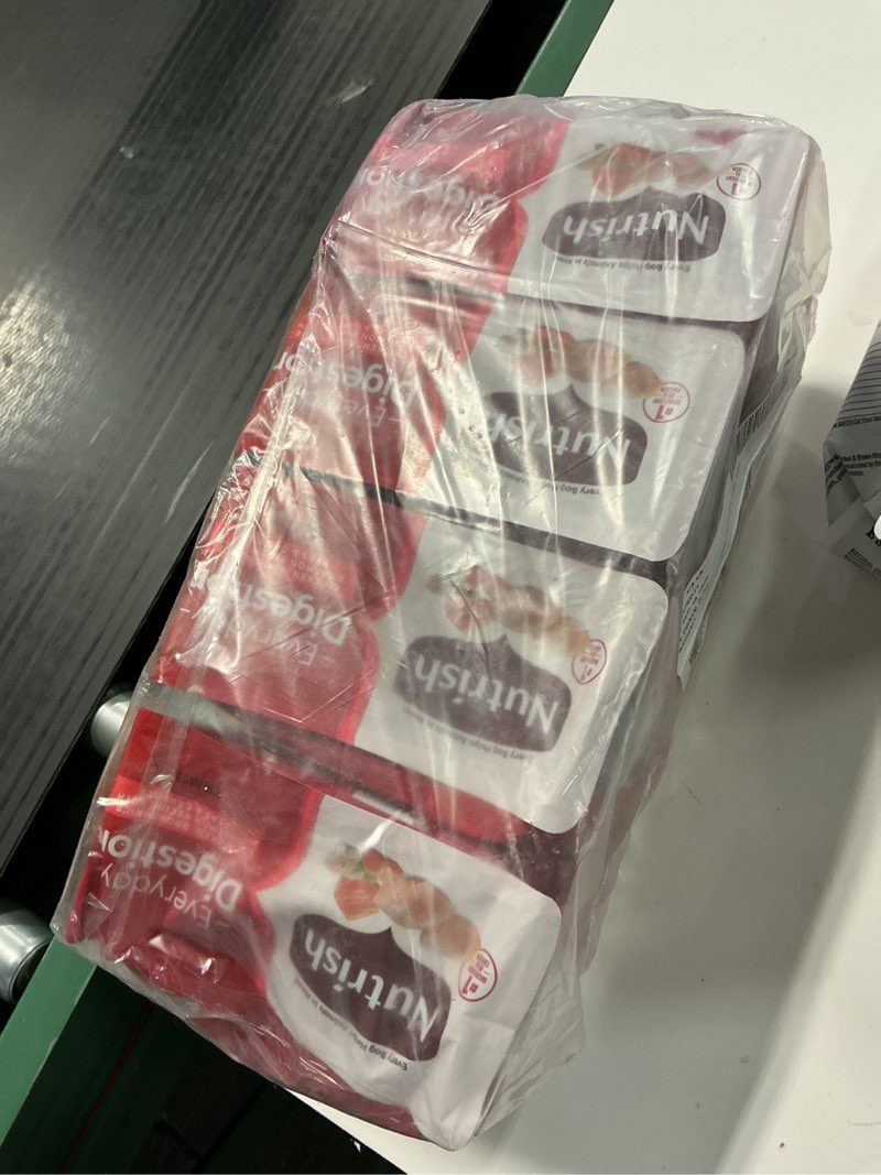 Condition photo showing Good Condition for Bb 06/18/26 Nutrish Everyday Digestion Dry Cat Food, Chicken Brown Rice and Salmon Recipe with Peas and Carrots, 3 lb. Bag, (Pack of 4) (Rachael Ray) Chicken Brown Rice and Salmon with Peas and Carrots 3 Pound (Pack of 4)