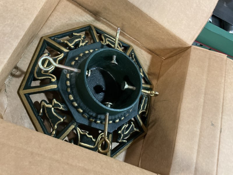 Condition photo showing Good Condition for Huwena Christmas Tree Stand with Water Reservoir 8ft Real Tree Green Christmas Holder Cast Iron Artificial Trunks Stand Fits up to 5" Pine Holder Base for Xmas Vintage Rustic Decor