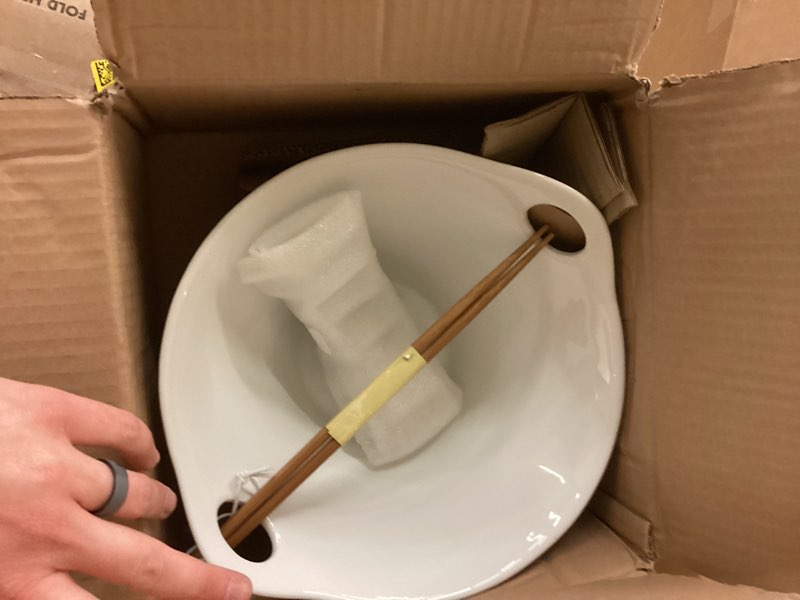 Condition photo showing Good Condition for tasse verre ramen noodle bowl sets with bamboo chopsticks and ceramic spoon for soup, salad, pho, udon, fruit (40 ounce porcelain bowl)- white - 2-pack 40oz bowls