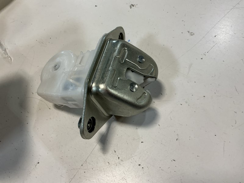 Condition photo showing Good Condition for 63032fg101 63032fg102 rear door lock actuator latch tailgate liftgate compatible with subaru forester 2009-2012,for outback 2010-2014