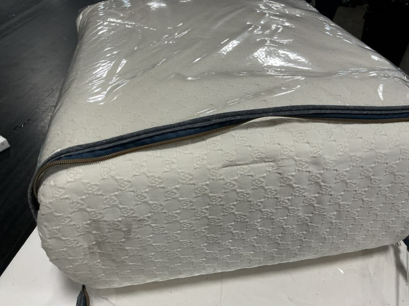 Condition photo showing Good Condition for woven texture cream full/queen 3 piece cotton comforter set
