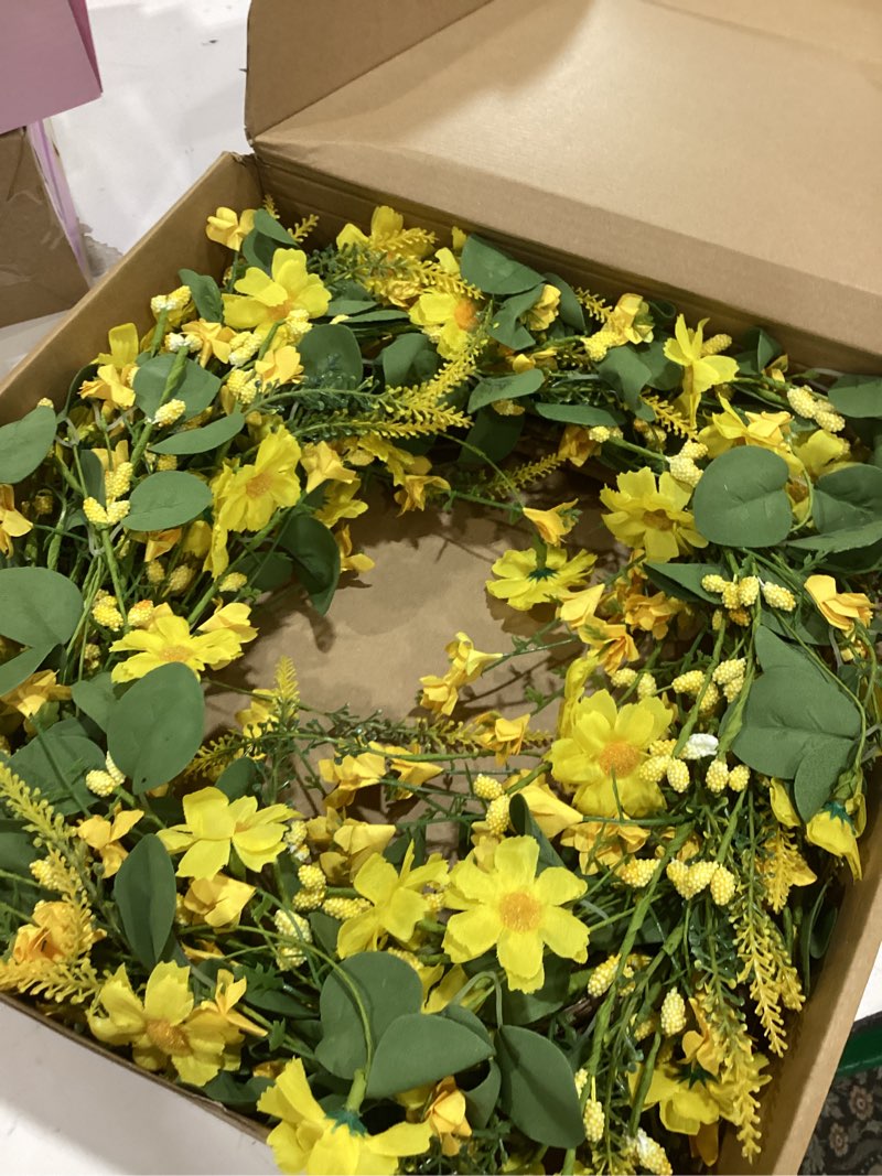 Condition photo showing Good Condition for j'floru artificial spring wreath 22 inch summer wreaths for front door yellow daisy wreath for indoor outdoor home decor and easter celebration 22"