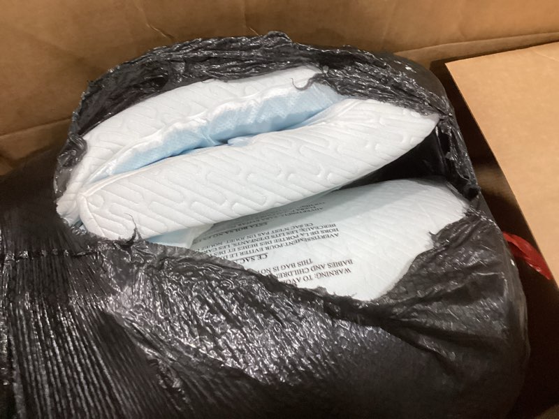 Condition photo showing New/Like New for 3 inch gel memory foam mattress topper queen size high density cooling pad pressure relief bed topper (with removable & washable bamboo cover) queen 3 inch white