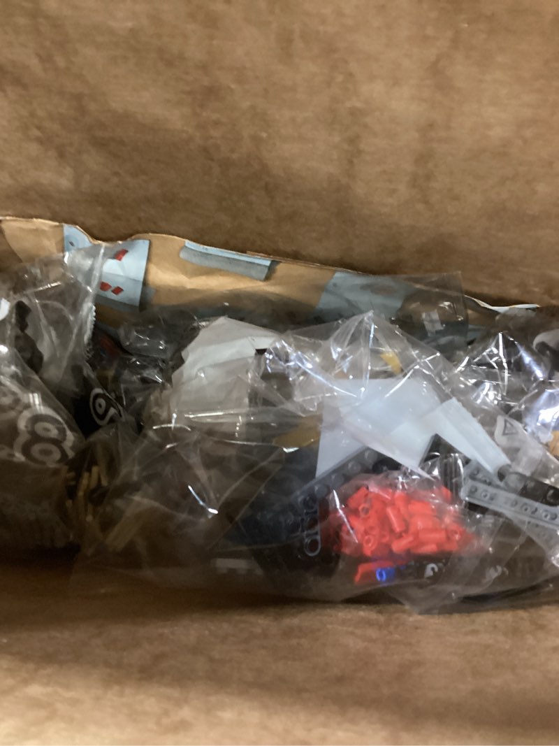 Condition photo showing Good Condition for LEGO Icons PAC-Man Arcade Building Sets for Adults - Collectible Office, Book Shelf, or Bedroom Decor - Gifts for Christmas, Men & Women - W/Moving Handle to Recreate Game - 10323