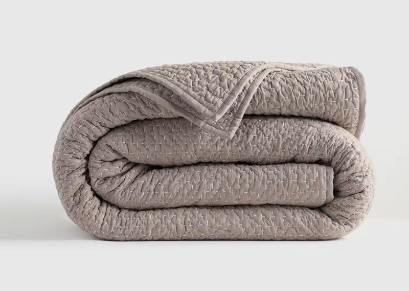 quince nwot quince full queen organic cotton quilt hand stitched stone(1 piece)