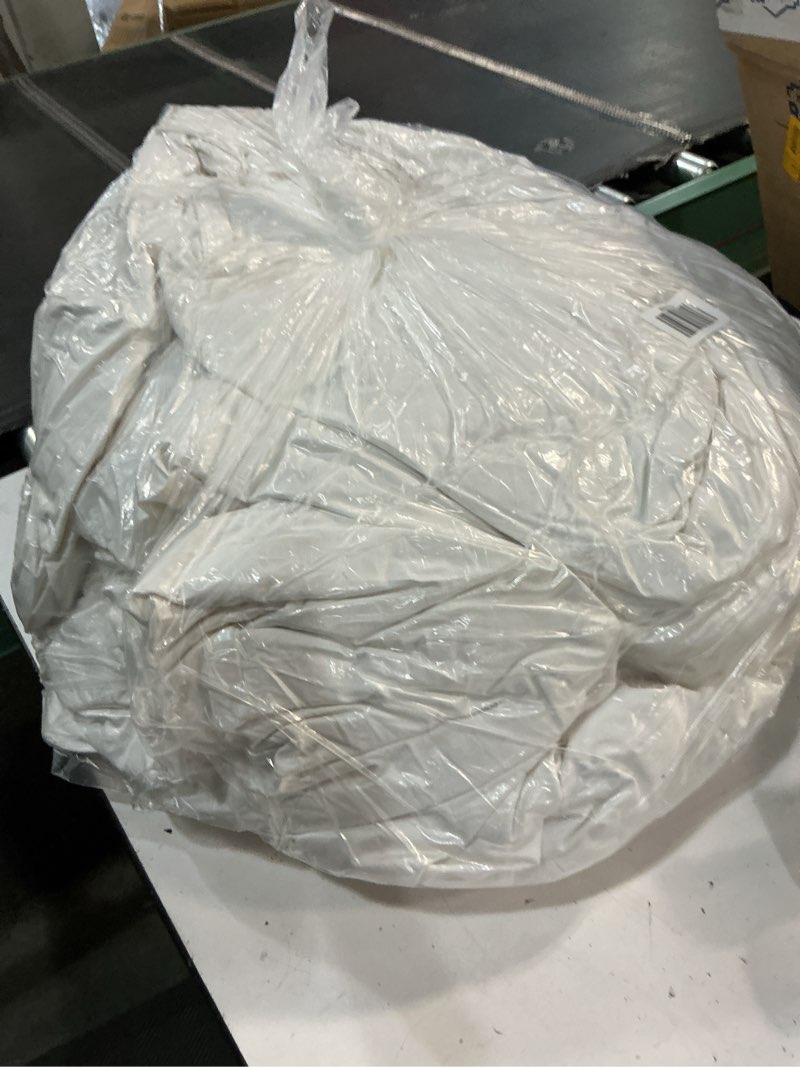 Condition photo showing Good Condition for quince premium down comforter, king/cal king, down