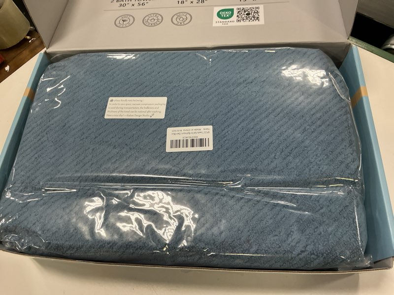 Condition photo showing New/Like New for voova & movas blue towels bathroom sets, 100% cotton | lightweight | soft | quick dry | thick, towel set of 6, 2 large bath 30"x56", 2 hand 18"x28", 2 wash cloths 13"x13", denim blue towel gift 6 pc bathroom towel set labrador blue