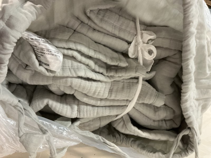 Condition photo showing Good Condition for organic cotton gauze box quilt set, king/cal king, mist