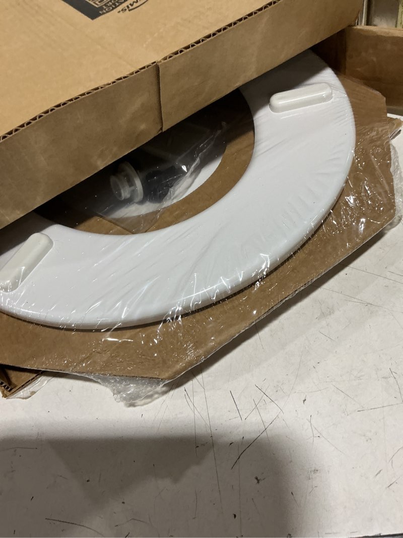Condition photo showing New/Like New for bemis 500ec 390 toilet seat with easy clean & change hinges, 1 pack round, cotton white