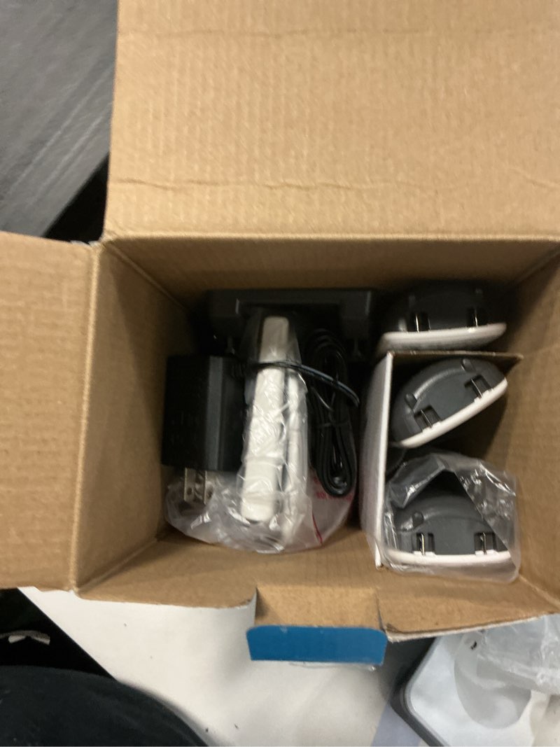 Condition photo showing Good Condition for at&t el52319 expandable cordless phone with unsurpassed range, answering system and caller id, 3 handsets, white/silver