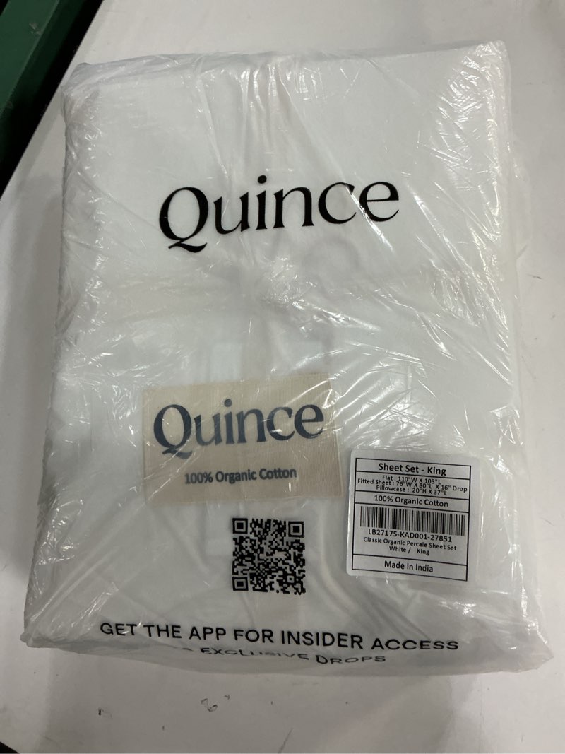 Condition photo showing New/Like New for quince classic organic percale sheet set white, king