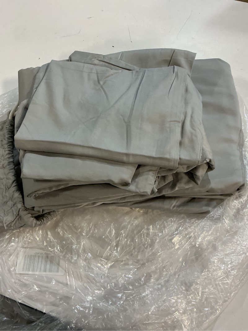 Condition photo showing Good Condition for quince bamboo sheet set color light grey size king