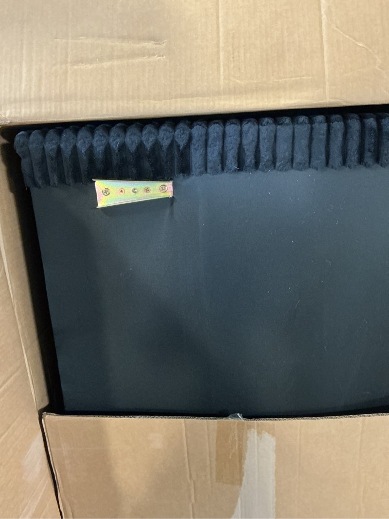 https://lotting-media.assets.bidfta.com/lotting_a809e5fd-5b63-4639-870f-a75a1b6fcf2a