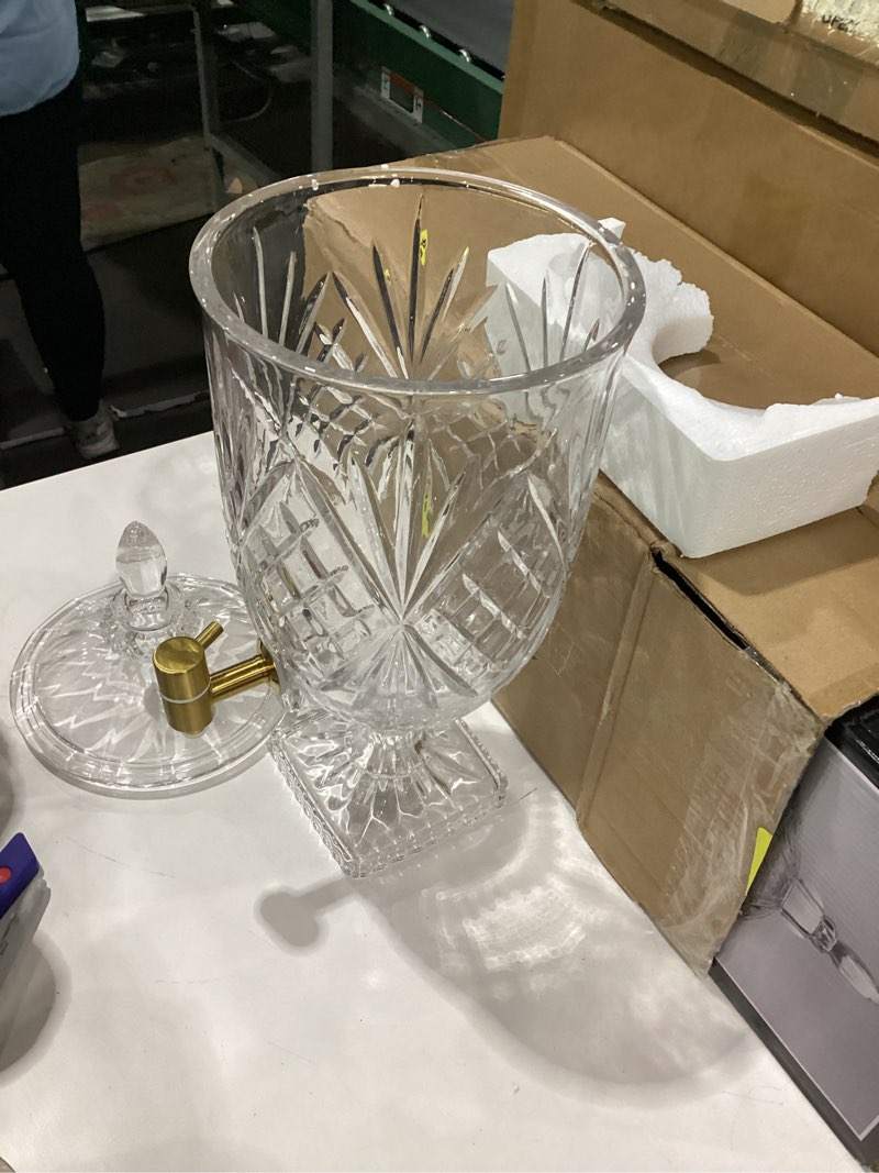 Condition photo showing Good Condition for glassware juice dispenser 
