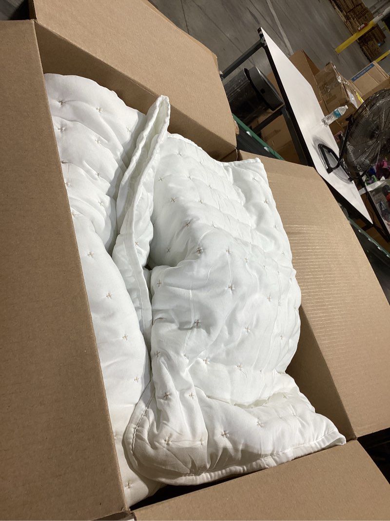 wdcozy white king size quilt bedding sets with pillow shams, lightweight soft bedspread coverlet, quilted blanket thin comforter bed cover, all season summer spring, 3 pieces, 104x90 inches