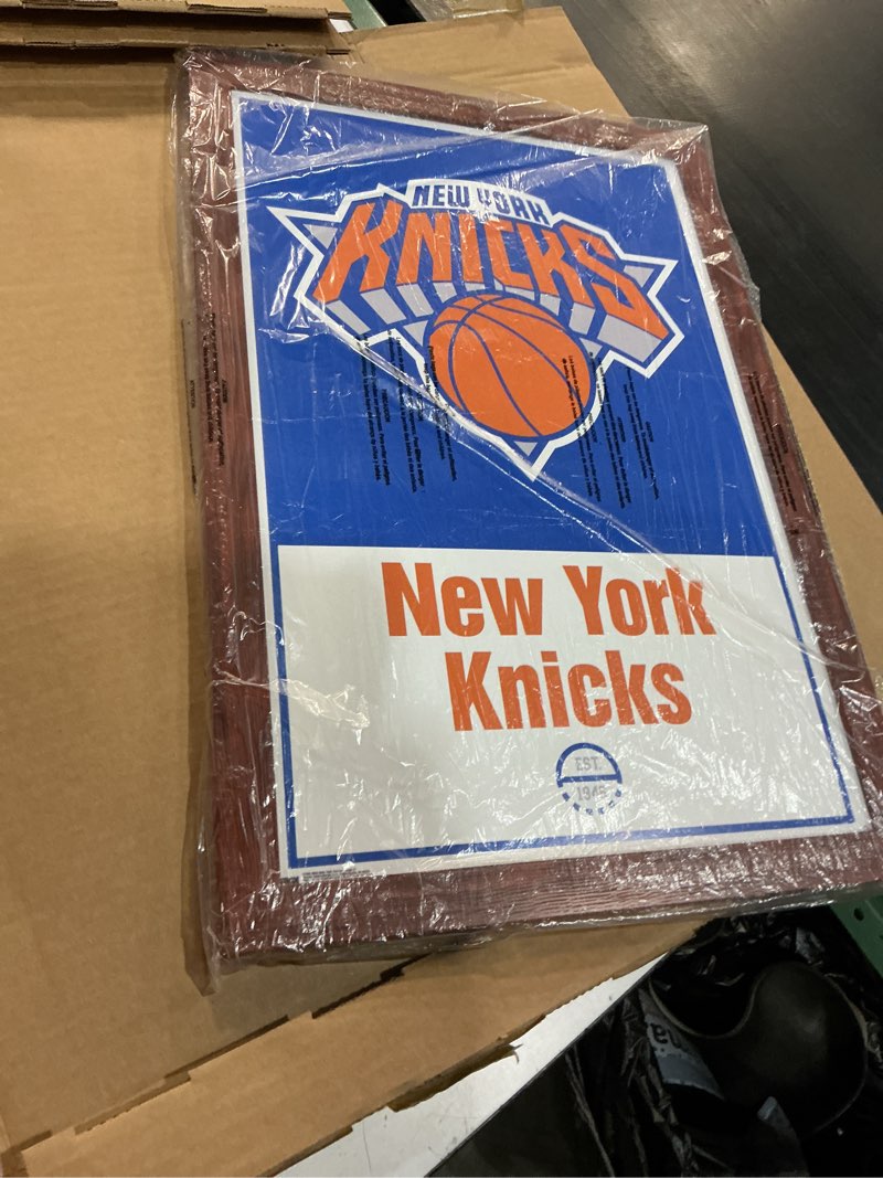 Condition photo showing Good Condition for trends international nba new york knicks - logo 21 wall poster, 14.725" x 22.375", mahogany framed version mahogany framed version 22.4"l x 14.7"w