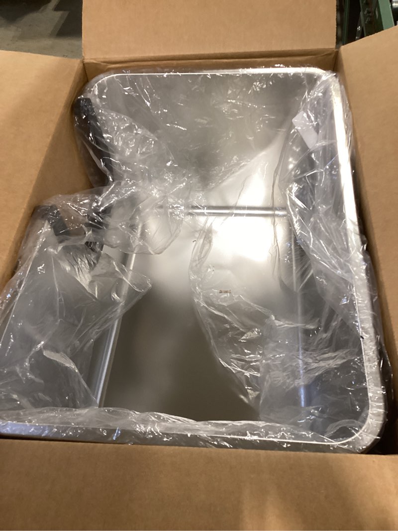 Condition photo showing Good Condition for Yangbaga Extra Large Stainless Steel Litter Box, Leak Proof 12 Inches High Sides for Urine & Litter Trapping, Easy Entry for Kittens, Older Cats,Non-Stick,Non-Slip,No Sharp Edges