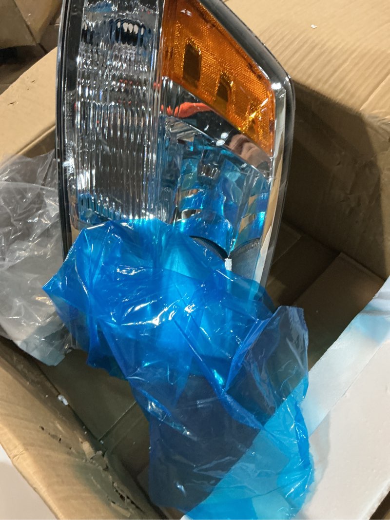 Condition photo showing Good Condition for 09-18 dodge ram 1500 - 5500, rh passenger side headlight,part #dgpu09v.2.00.h.r