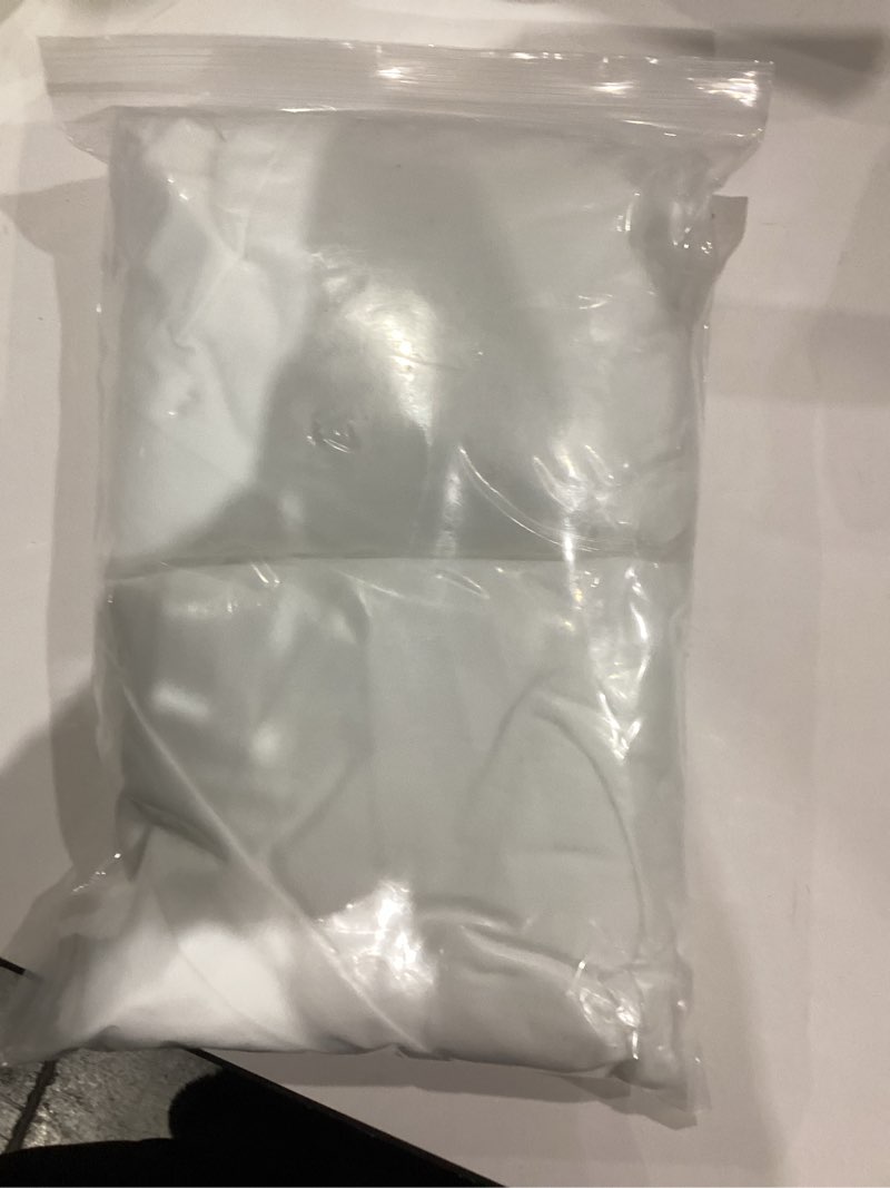 Condition photo showing New/Like New for 2Pack Elastic Fitted Tablecloths for 6 Foot Rectangle Tables, Rectangular Stretch Spandex Table Cover for Indoor and Outdoor Camping Picnic Banquet Christmas Party (White, 30"x72")