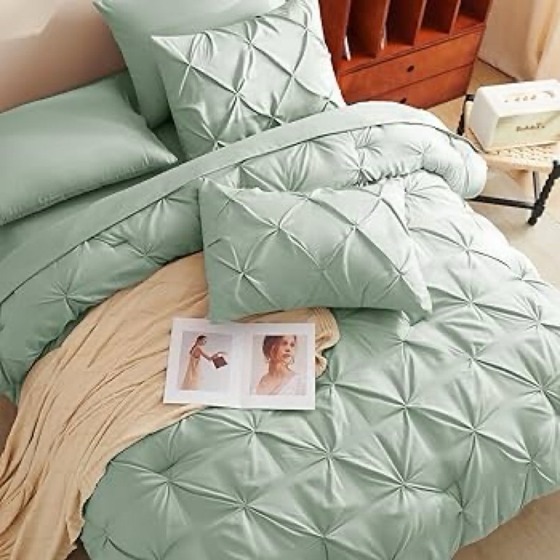 HIMEET King Comforter Set 7 Pieces Bed in A Bag Sage Green Luxury Soft King Size Bed Set Pintuck Pin